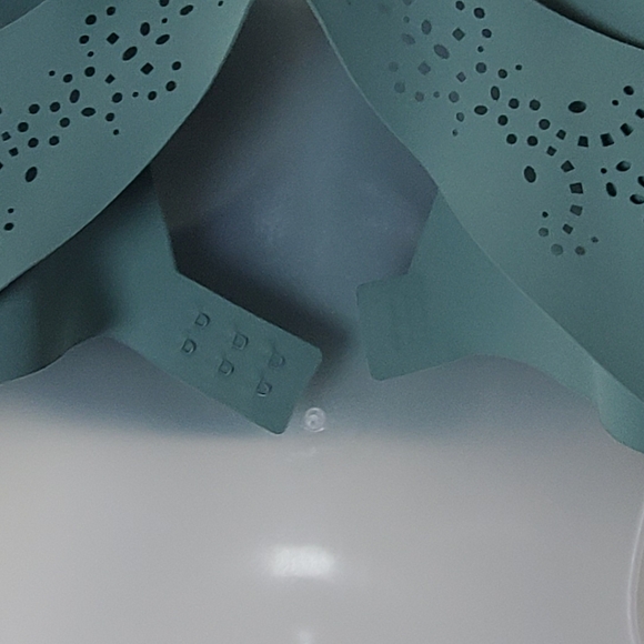 Victoria's Secret Teal Sports Bra - Picture 4 of 8